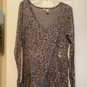 New DKNY Jeans Long Sleeve V-Neck Animal Camo Top
